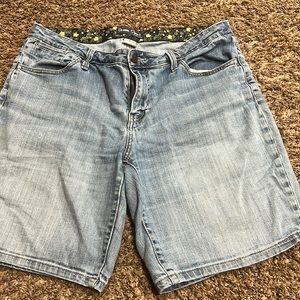 Womens Bermuda Shorts
